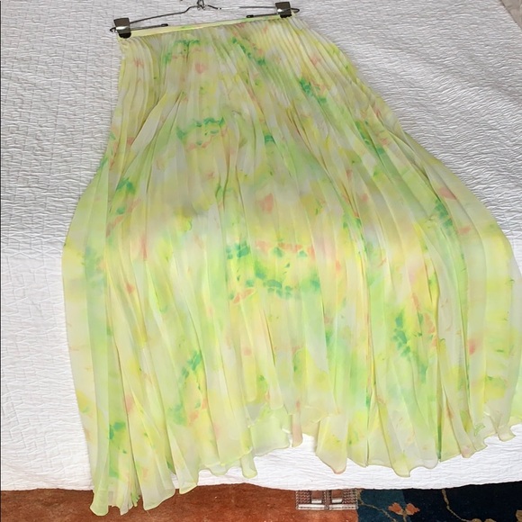 Alice + Olivia floral print maxi skirt - Picture 6 of 7